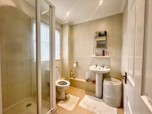 Photo 21- click for photo gallery